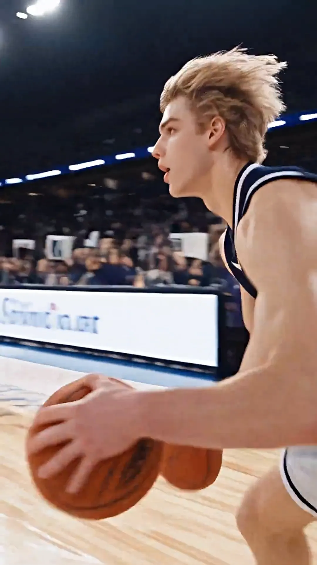 My Ex Pushed Me into His Basketball Teammate’s Arm - The Airport Kiss That Broke Everything